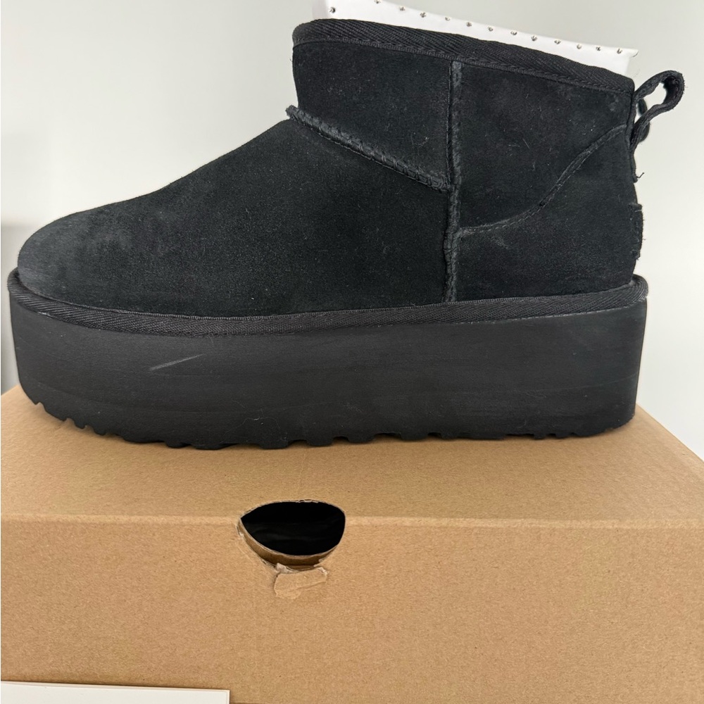 UGG CLASSIC ULTRA MINI PLATFORM - Picture 2 of 7